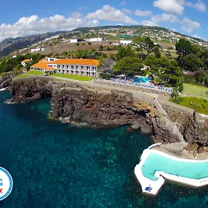 Albatroz Beach&yacht Club Santa Cruz (Madeira)